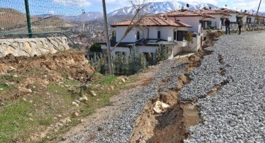 Malatya'da milyonluk villalar depremde yıkıldı