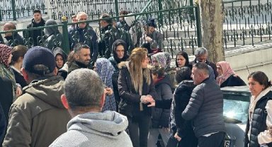 Maltepe'de öldürülen baba ve oğlu, gözyaşlarıyla son yolculuğuna uğurlandı