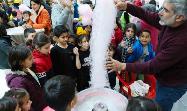 Mardin'de depremzede çocuklar Ramazan şenliğinde doyasıya eğlendi