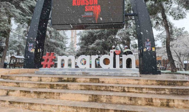Mardin'de Mart ayının son gününde kar yağışı sürprizi