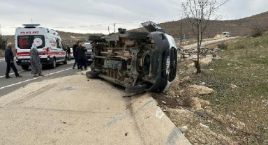 Mardin'de minibüs ile otomobil çarpıştı: 6 yaralı