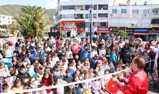 Marmaris'te çocuklar eğlenceyle buluştu