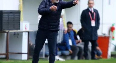 Menemen FK'da Özden Töraydın kaldı