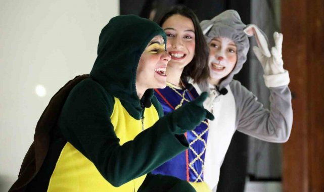Menteşe Belediyesi depremzede çocuklara moral oldu