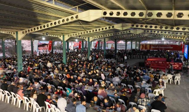 Merkezefendi'de binlerce vatandaş iftar sofrasında buluştu