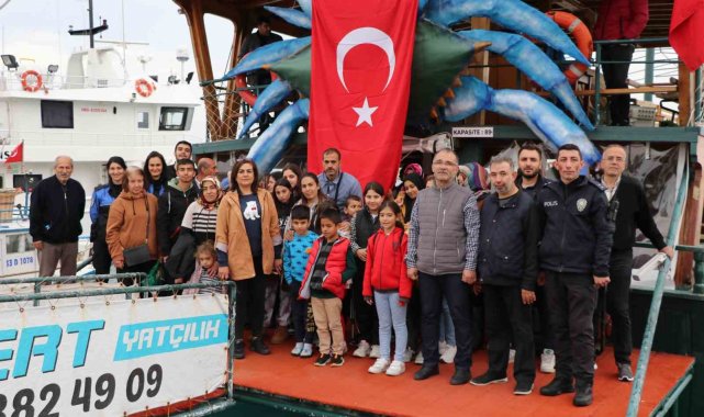 Mersin Emniyetinden depremzede çocuklara moral gezisi