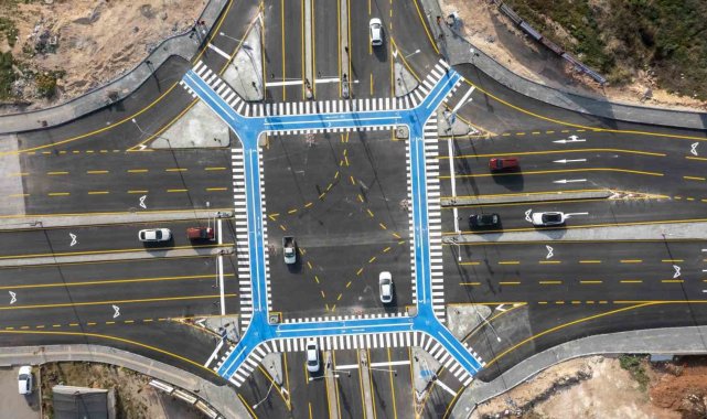 Mersin'in 3. kanalize kavşağı açıldı