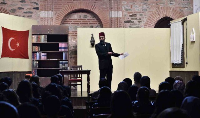 Milli şairin hayatı Osmangazi'de sahnelendi