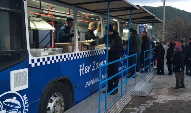 Mobil aşevi ile iftar sofrası vatandaşın ayağına gidiyor