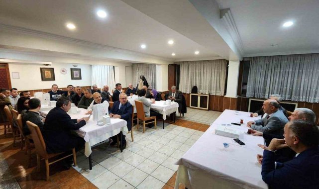 Müdür Başyiğit'in, emekli olan Milli Eğitim Müdürlüğü personeliyle veda buluşması