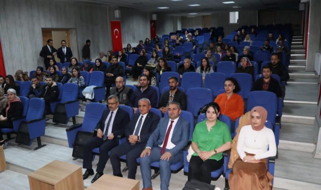 Müdür Gür aday öğretmenlerle bir araya geldi