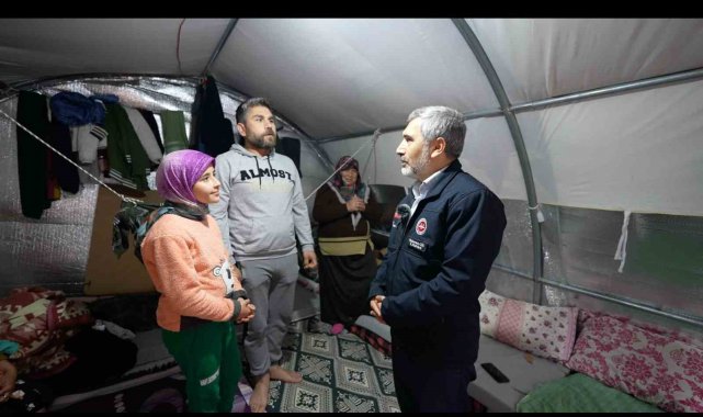Müftülük personeli depremzedeleri yalnız bırakmıyor