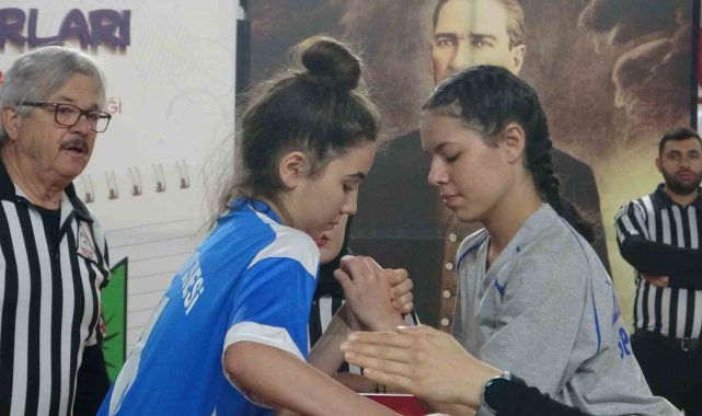 Muğla'da okul sporları bilek güreşi müsabakaları başladı