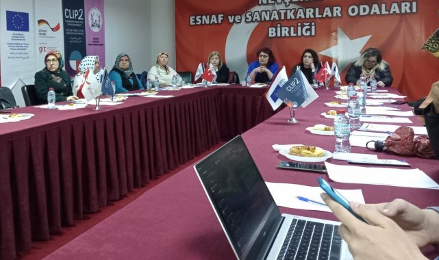 Mülteci anneler eğitiliyor