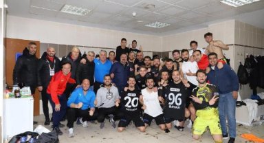 Nazilli Belediyespor sol şeritte