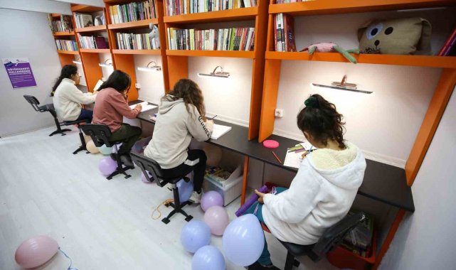 Nilüfer'den Samandağ'a "Kardeş Kütüphanesi"