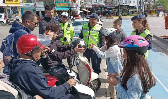 Öğrencilerden 'Hayatı kafana tak güvenli yaşamaya bak ' projesi