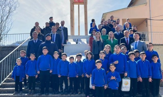 Okul bahçesinde Çanakkale ruhu