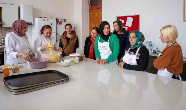 Olgunlaşma Enstitüsü'ndeki etkinlik, depremzede kadınlara moral oldu