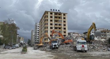 Osmaniye'de acil yıkılacak olan 500 binadan 443'ünün yıkımı tamamlandı