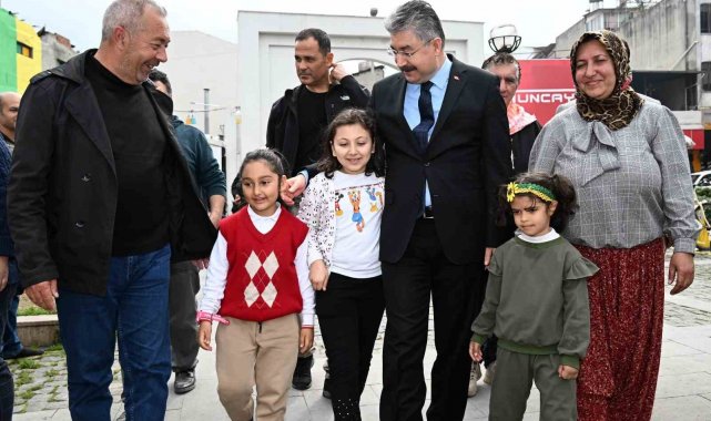 Osmaniye'de, depremde hayatını kaybedenler için aşure dağıtıldı