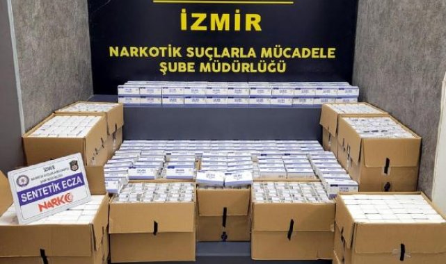 Otomobilde kırmızı reçeteye tabi 88 bin hap ele geçirildi; 3 gözaltı