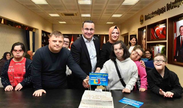 Özel çocuklardan başkana sürpriz ziyaret