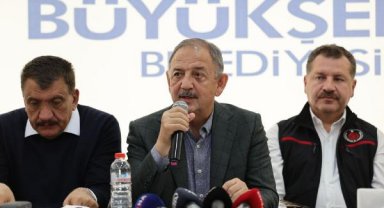 Özhaseki: Depremzedeler enkazdan çıkarılırken 'Partisine bakın' diyen ahlaksızlar var