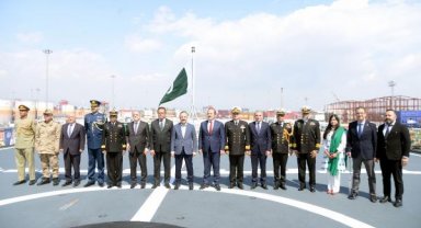 Pakistan'ın ikinci yardım gemisi Mersin Limanı'nda