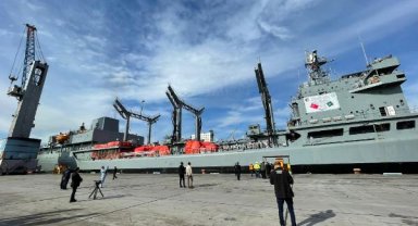 Pakistan'ın yardım gemisi Mersin Limanı'nda