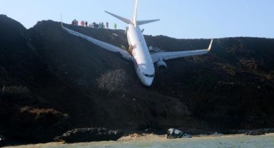 Pistten çıkan uçağın ikinci pilotu: Sağ motor geri itiş sisteminde arıza mevcuttu