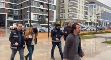 PKK'lıların yurt dışına kaçmasına yardım eden 2 kişiye tutuklama