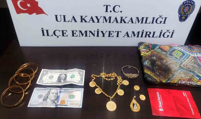 Polis hırsızı 4 saatte yakaladı, altınlar sahibine teslim edildi