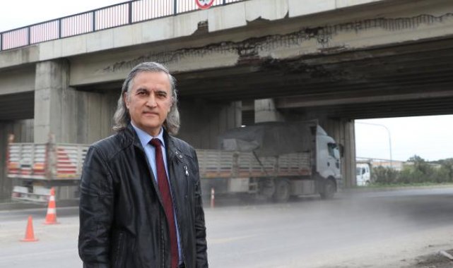 Prof. Dr. Çağatay'dan hasarlı köprü uyarısı; 'Komple çökebilir'