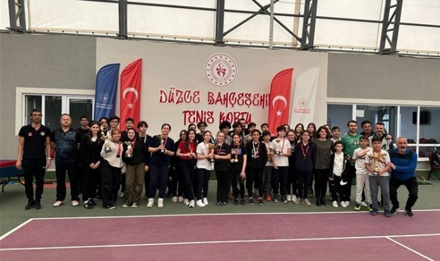 Raketler yarıştı