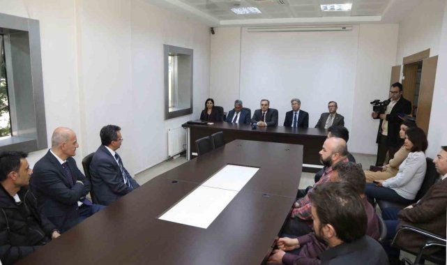 Rektör Altun'dan Yapı İşleri Ve Teknik Daire Başkanlığı personeline teşekkür ziyareti