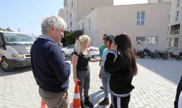 Rektör Özkan depremzede öğrencileri Hatay'da ziyaret etti