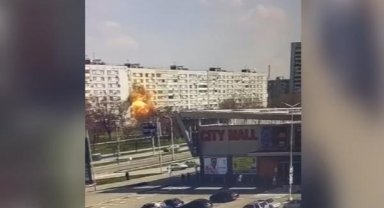 Rusya'nın Zaporijya bölgesindeki füze saldırısı kameraya yansıdı