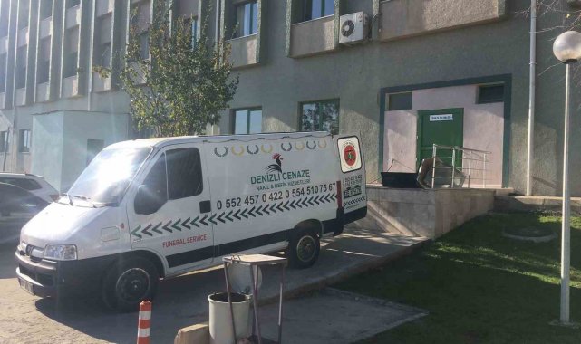 Sağlık ocağının kapısında öldü