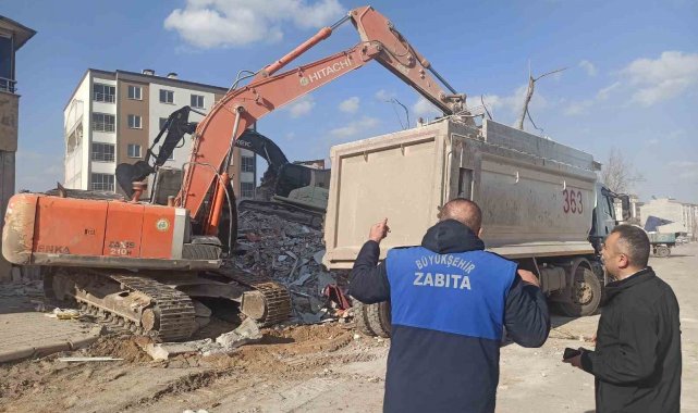 Samsun zabıtası deprem bölgesinde