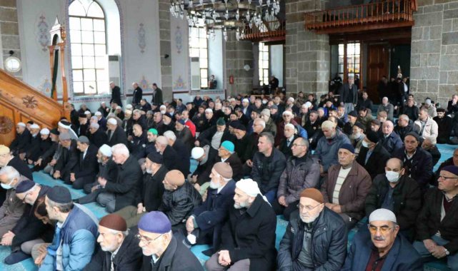 Samsun'da şehitler ve depremde hayatını kaybedenler için mevlit okutuldu