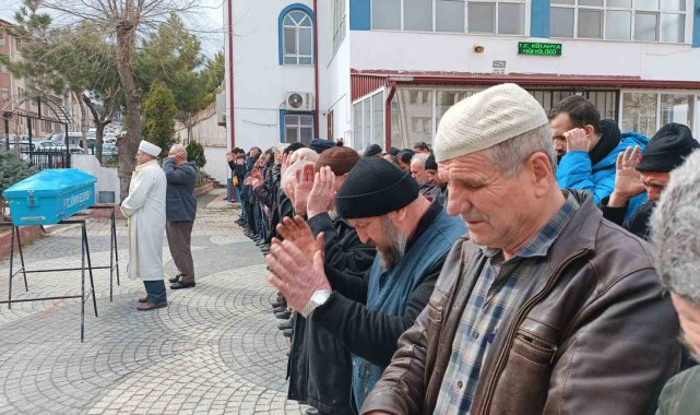 Sanatçı Mehmet Ali Tunca, son yolculuğuna uğurlandı