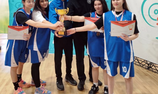 SANKO basketbol takımı namağlup şampiyon oldu