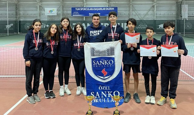 SANKO Okulları'nın tenis başarısı