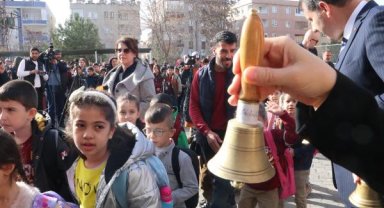 Şanlıurfa'da deprem nedeniyle verilen aranın ardından ilk ders zili çaldı