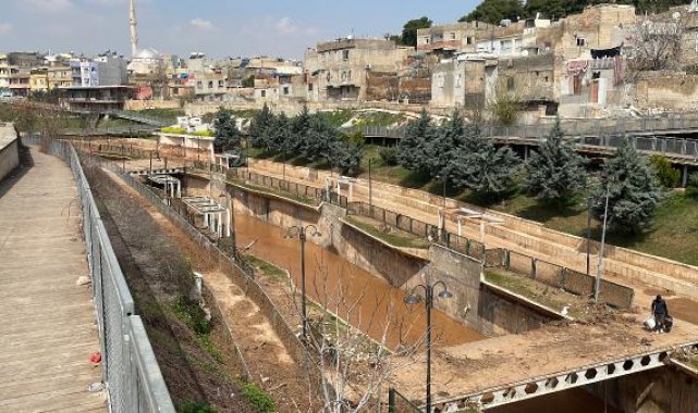 Şanlıurfa'da dere yatakları genişletiliyor, TIR şoförü aranıyor