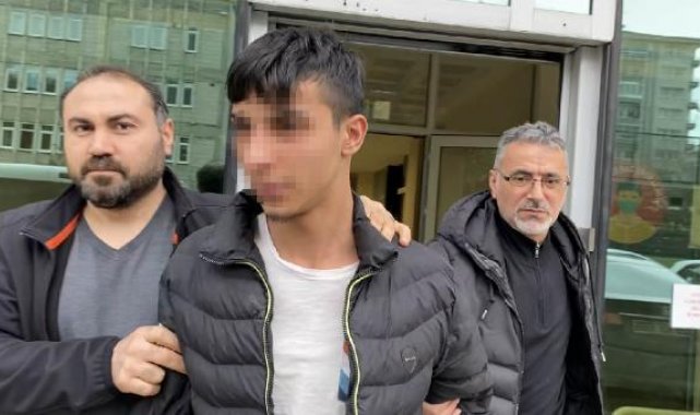 Selamına karşılık vermeyeni dövüp, kulaklığını aldı