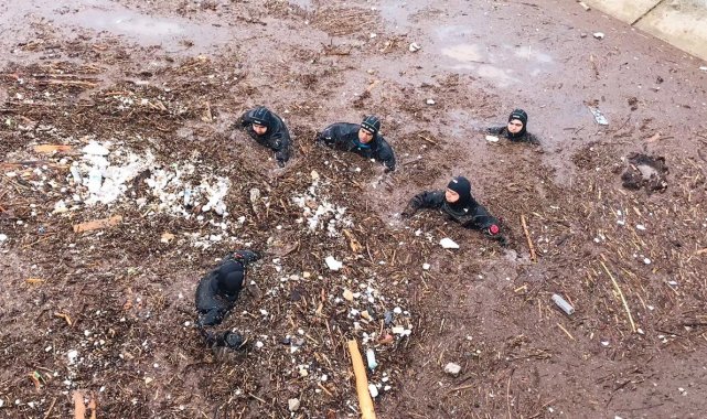 Selde kaybolan hamile kadını ve kızını arama çalışmaları 5'inci günde de sürüyor