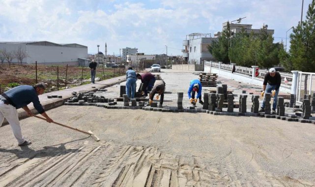 Siirt Belediyesi parke döşeme ve kaldırım yenileme çalışmalarına başladı