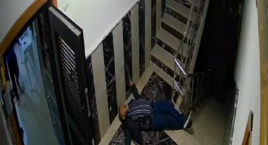 Silahlı saldırıda ölen muhtarın babası ile üvey kardeşi tutuklandı